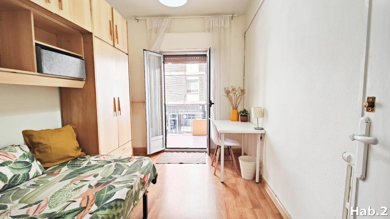 Con 4 Recien Renovado Apartamento *