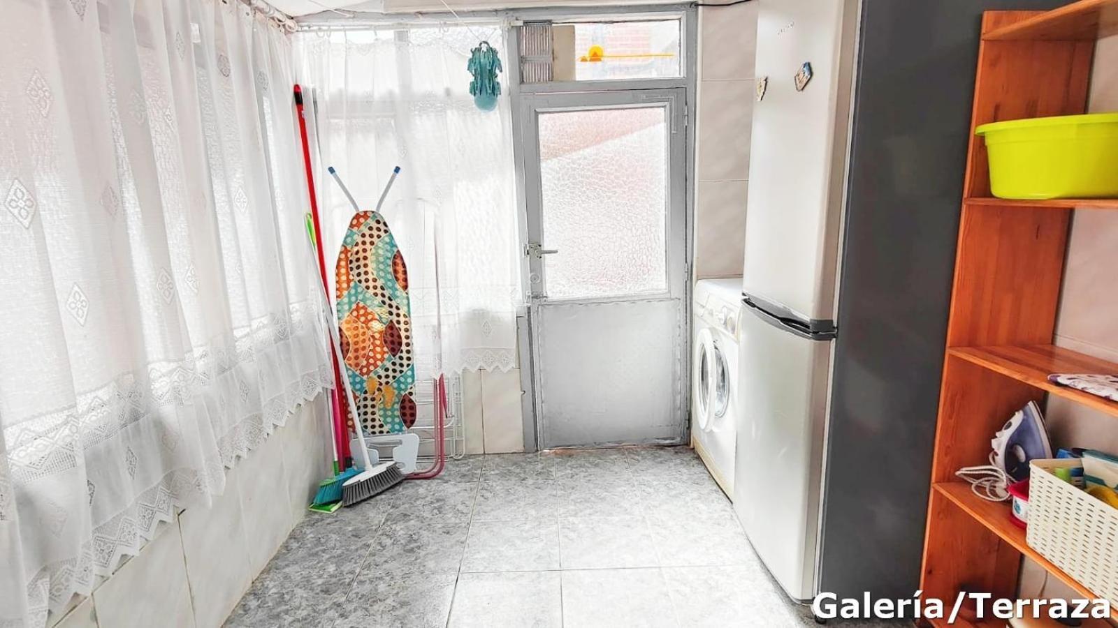 Con 4 Recien Renovado Apartamento